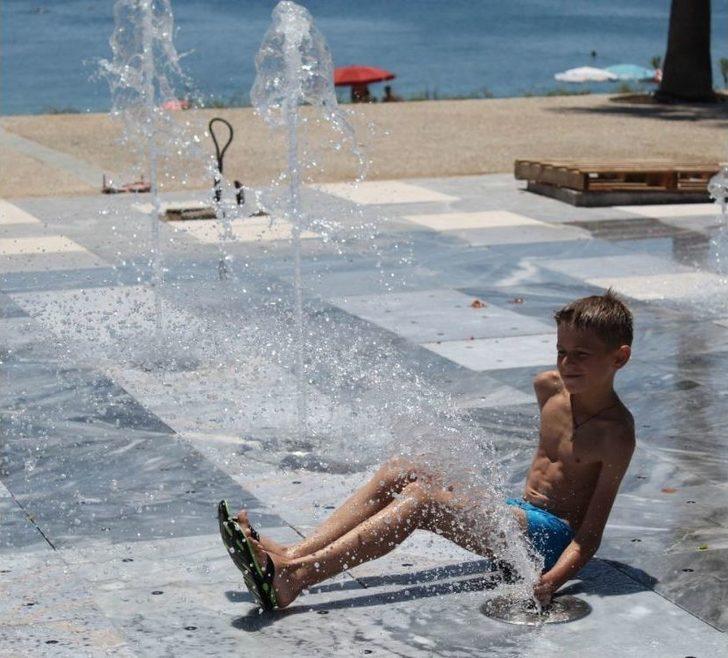 Antalya’da Şaşırtan Sıcak Manzaraları G1