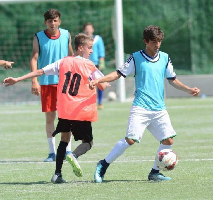 Manisa Bbsk’ın Futbolcu Seçmelerine Yoğun İlgi G3