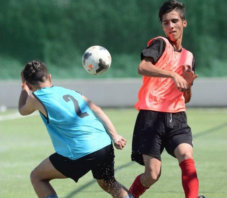 Manisa Bbsk’ın Futbolcu Seçmelerine Yoğun İlgi G5