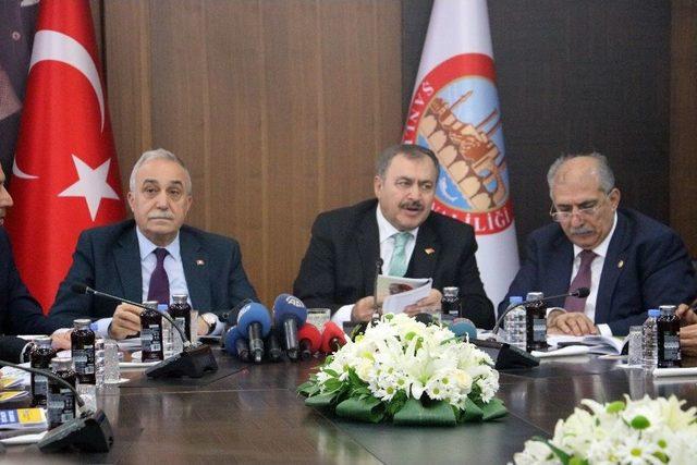 Bakanlar Fakıbaba Ve Eroğlu Modern Sulamaya Dikkat &Ccedil;ekti 1