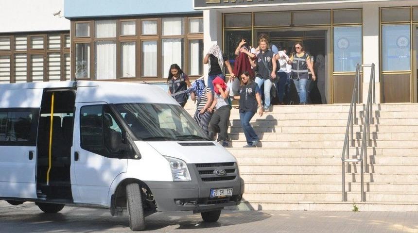 Denizli&rsquo;de Eskort Operasyonu: 26 G&ouml;zaltı