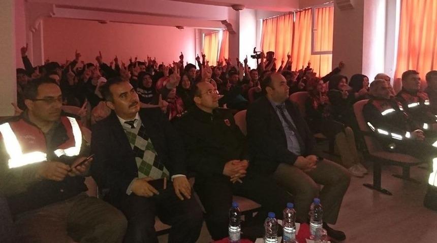 Jandarmadan G&uuml;venli Motosiklet S&uuml;r&uuml;ş Semineri