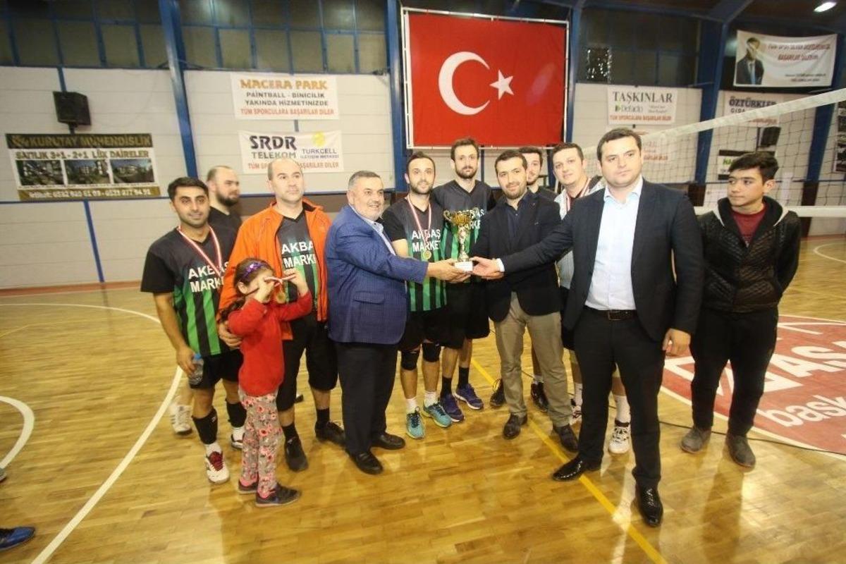 Voleybol Turnuvasında Halk &Ouml;zel Harekatı Birinci Oldu
