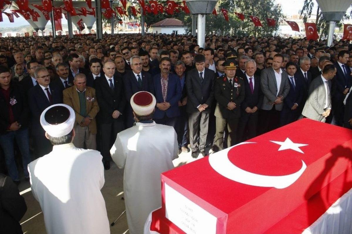 Antalya Şehidini Son Yolculuğuna Uğurladı