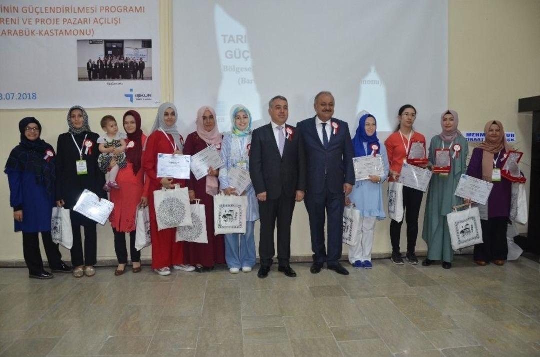 Dereceye Giren Kadın &Ccedil;ift&ccedil;ilere Sertifikaları Verildi