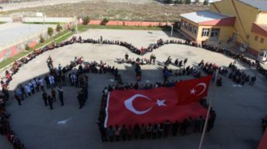 Turhal Cumhuriyet Anadolu Lisesi &Ouml;ğrencilerinden Mehmet&ccedil;iğe Destek