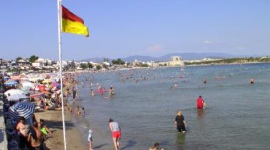 Sıcak Altınkum&rsquo;da Adım Atacak Yer Bırakmadı