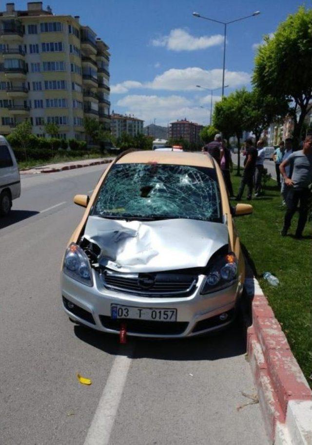 Taksinin Çarptığı Şahıs Hastanede Hayatını Kaybetti