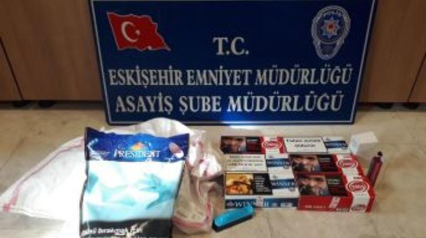 T&uuml;t&uuml;nc&uuml; Ve Eczane Hırsızları Yakayı Ele Verdi