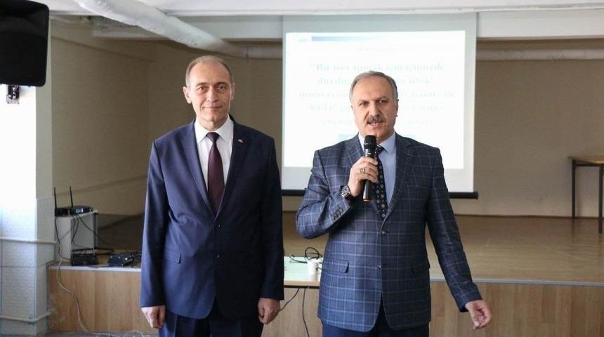 Afad İl M&uuml;d&uuml;r&uuml; Ekinci &Ouml;ğrencilere Deneyimlerini Anlattı