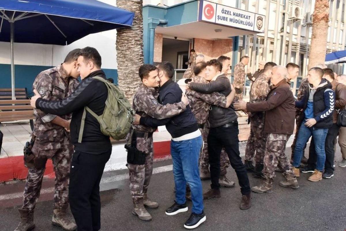 Mersin&rsquo;de &Ouml;zel Hareket Polisleri Afrin&rsquo;e Uğurlandı