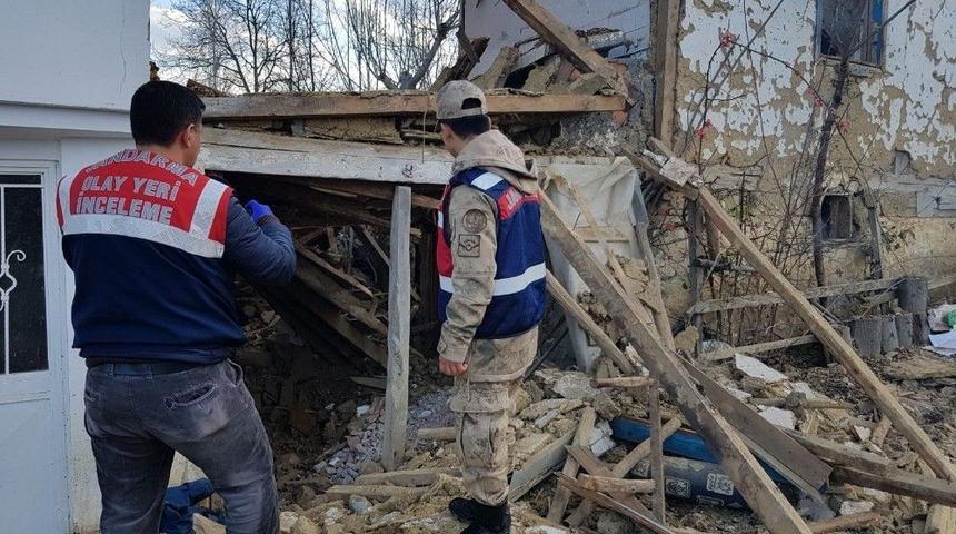 Tokat&rsquo;ta Kullanılmayan İki Katlı Ahşap Ev &Ccedil;&ouml;kt&uuml;: 1 &Ouml;l&uuml;