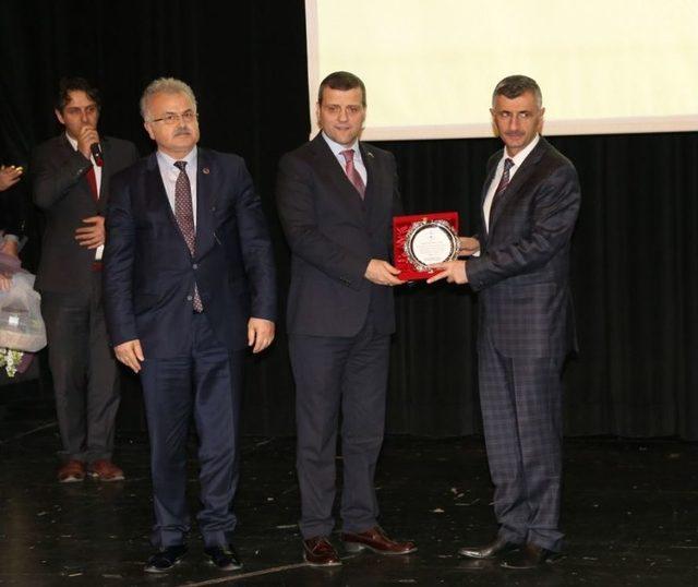 Rize’de “irfani Geleneğimiz Ve Hoca Ahmet Yesevi Konferansı” Yapıldı