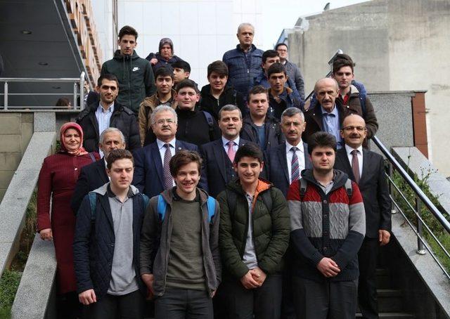 Rize’de “irfani Geleneğimiz Ve Hoca Ahmet Yesevi Konferansı” Yapıldı