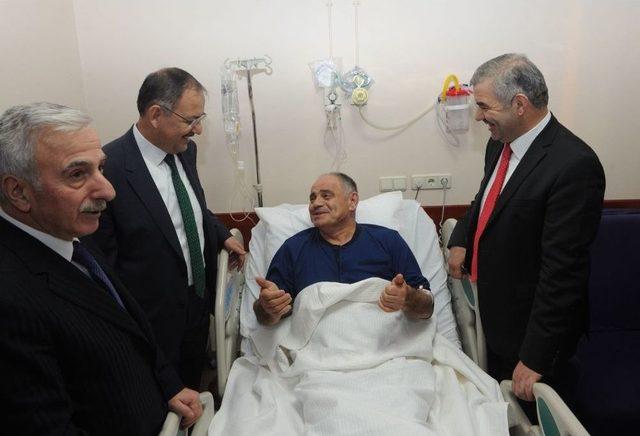 Özhaseki’den Saldırıya Uğrayan Belediye Başkanına Ziyaret