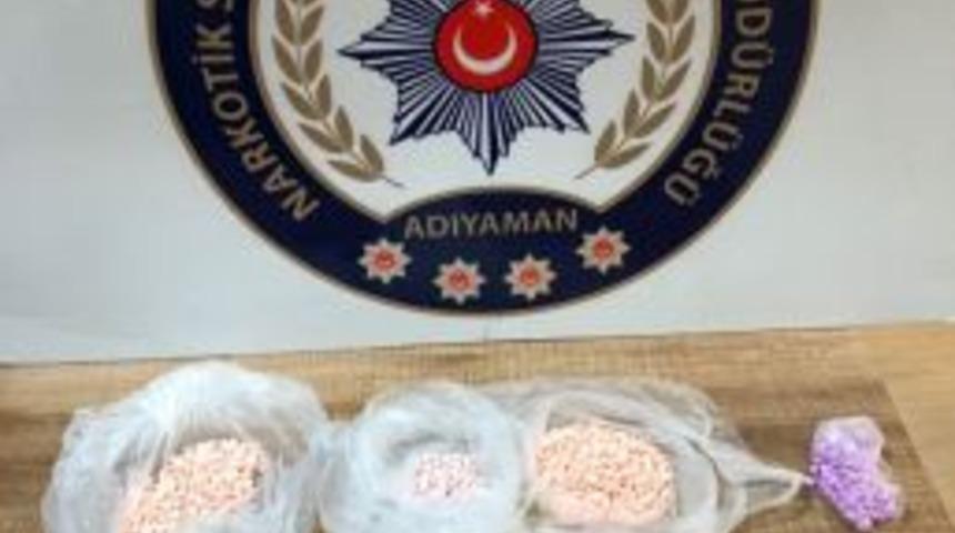 Polis, 700 Adet Uyuşturucu Hap Ele Ge&ccedil;irdi