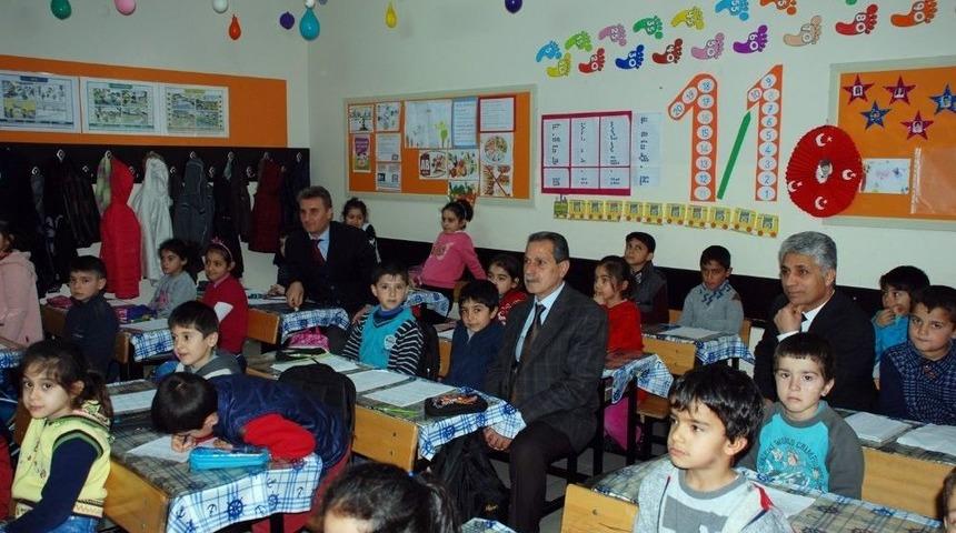 Vali Kalkancı&rsquo;nın Okul Ziyaretleri Devam Ediyor