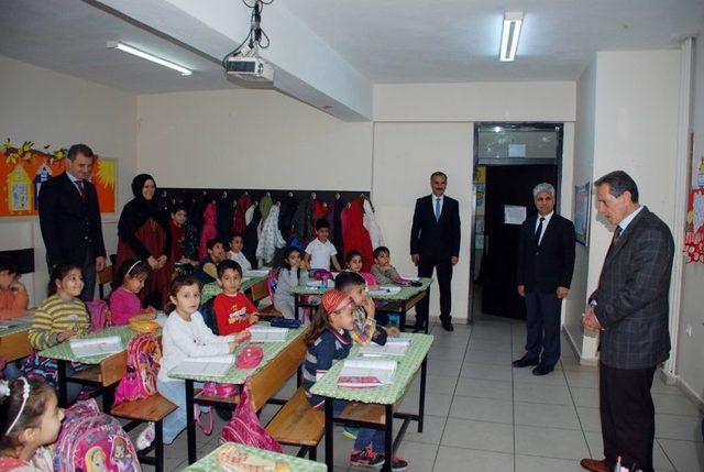 Vali Kalkancı’nın Okul Ziyaretleri Devam Ediyor