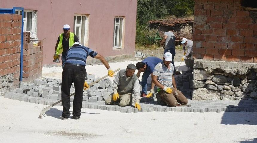 Seyitgazi Mahallelerinde Kilit Taş D&ouml;şemesi