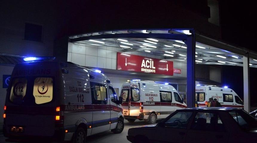 Kozan İlçe Jandarma Komutanlığında Çıkan Yangında 8 Asker Zehirlendi