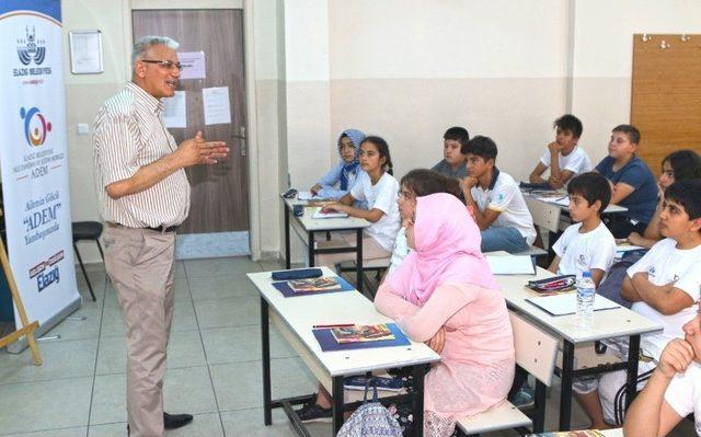 Öğrenciler Yaz Kampında Hem Eğleniyor Hem Öğreniyor 1