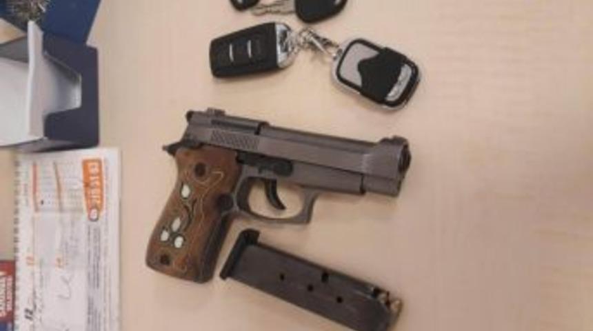 &Ccedil;arşı Mahalle Bek&ccedil;ileri Oto Hırsızını Su&ccedil;&uuml;st&uuml; Yakaladı