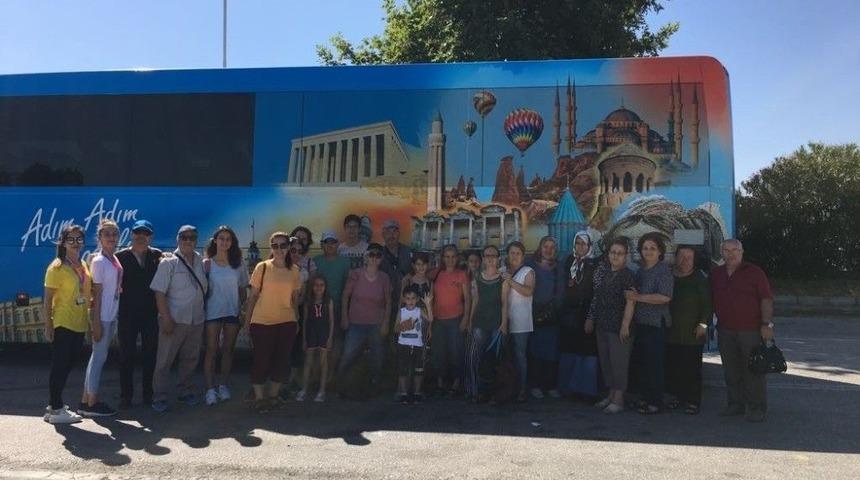 Kurtuluş Mahallesi Sakinlerinden Şirince Ve Maket K&ouml;y Ziyareti