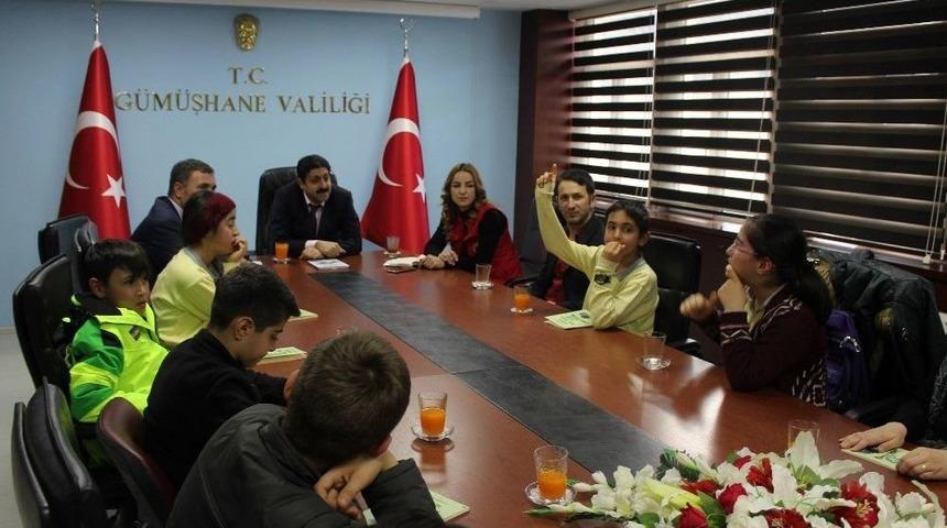 G&uuml;m&uuml;şhane&rsquo;de Kitap Okuma Halkaları Projesi Devam Ediyor