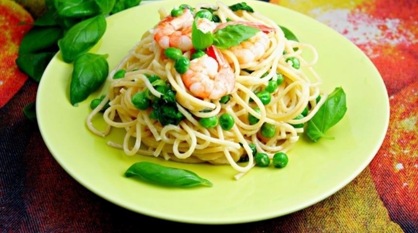 Karidesli ve Bezelyeli Makarna