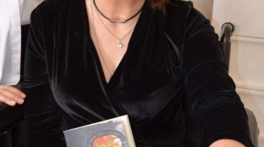 Kendisi Gibi Olan Hastaların Hayatını Kolaylaştırmak İ&ccedil;in Kitap Yazdı