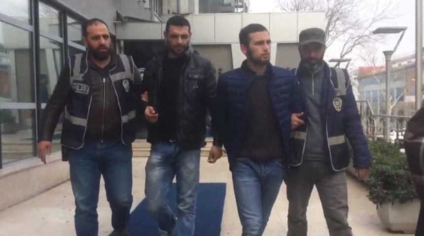 Hırsızlık İ&ccedil;in Girdikleri &Ccedil;iğ K&ouml;fte D&uuml;kkanında Kola &Ccedil;alan Hırsızlar Tutuklandı.