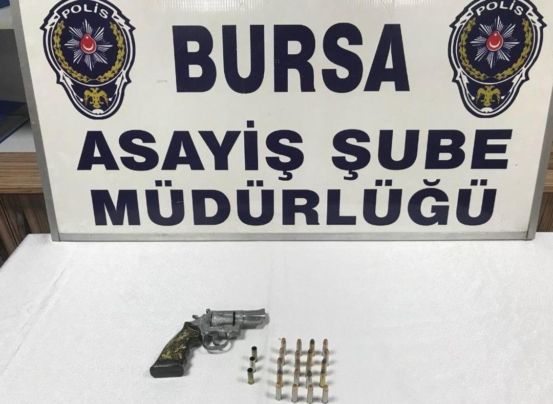 &Uuml;nl&uuml; Tatlıcının Katil Zanlısı Dayısı Saklandığı &Ccedil;adırda Yakalandı