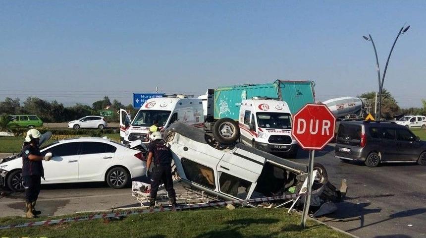Manisa&rsquo;da Trafik Kazası: 4 Yaralı