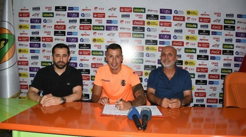 Alanyaspor, Emre G&uuml;ral&rsquo;ı Renklerine Bağladı