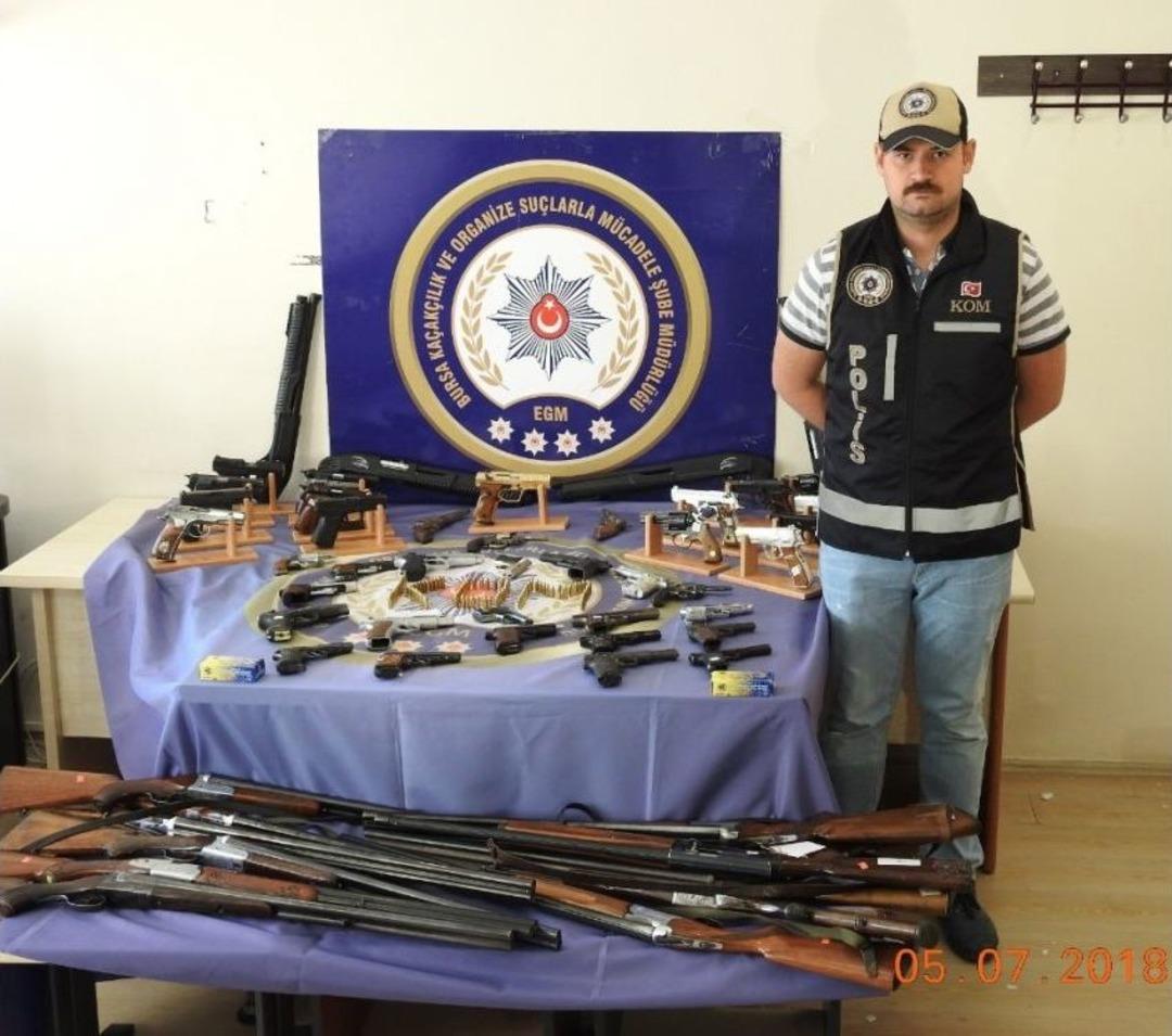 Ka&ccedil;ak Silah Operasyonu: 9 Tutuklu