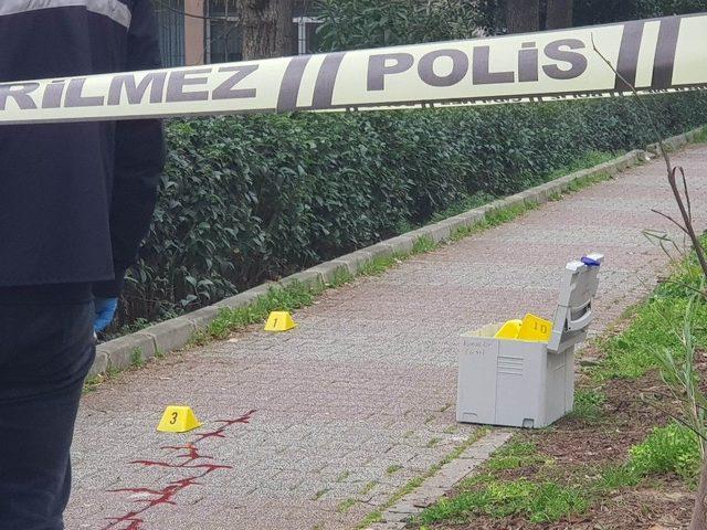 Atak&ouml;y&rsquo;de Sabah Sporu Yapan Şahsa Silahlı Saldırı 1