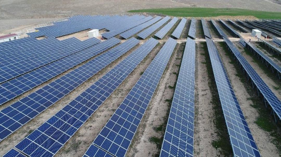 T&uuml;rkiye Y&ouml;n&uuml;n&uuml; G&uuml;neşe &Ccedil;eviriyor