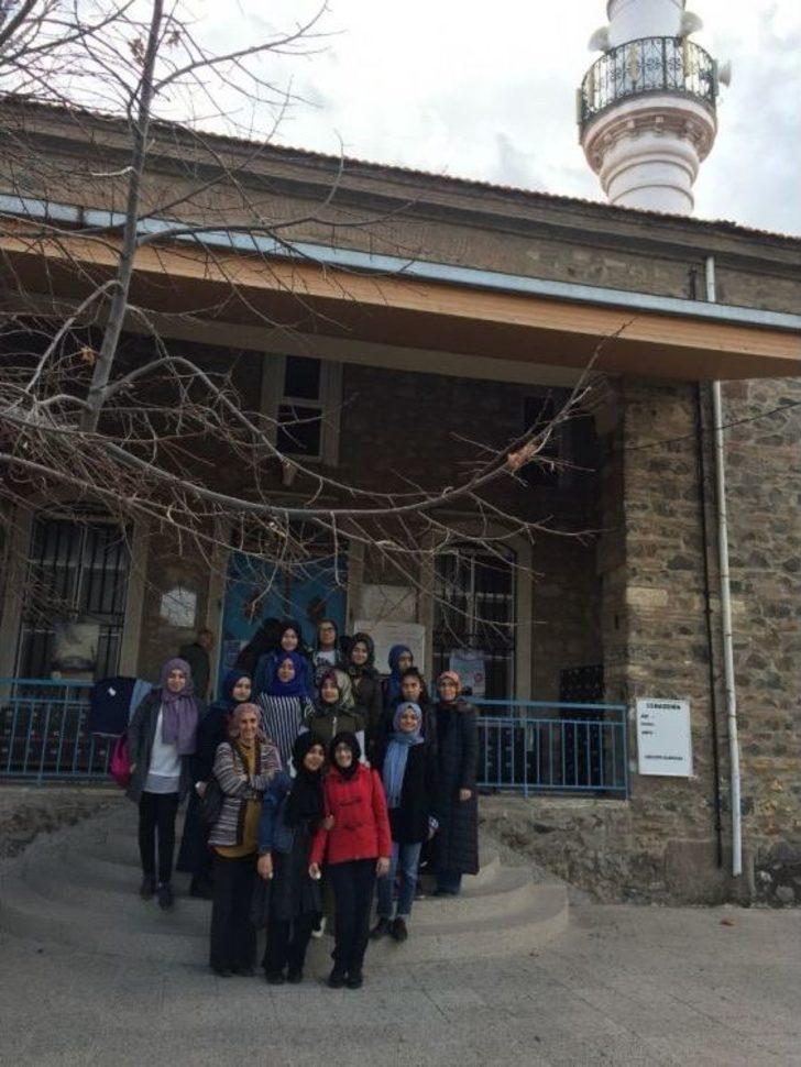 İmam Hatipli Öğrencilerden ’kent Şehrengizleri, İyilik Öncüleri’ Hareketi G5