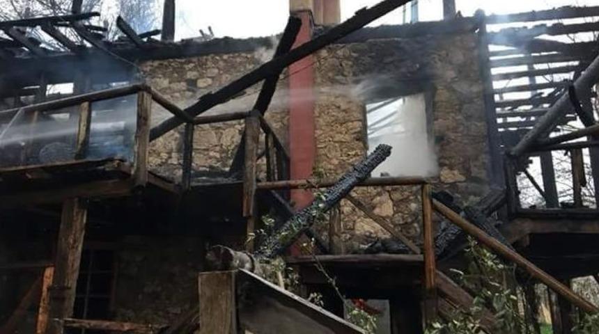 Kaş&rsquo;ta Butik Otel Yangını