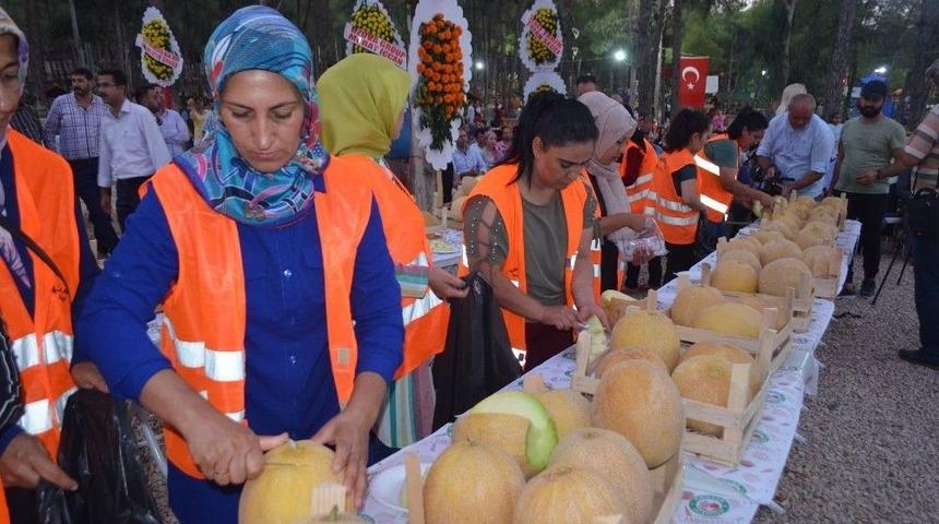 Kaymakam Erkayıran Saz &Ccedil;aldı, Belediye Başkanı Yavuz T&uuml;rk&uuml; S&ouml;yledi