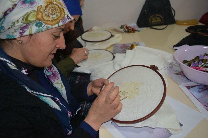 İpekyolu Belediyesinin Yaz Kurslarına Yoğun İlgi G2