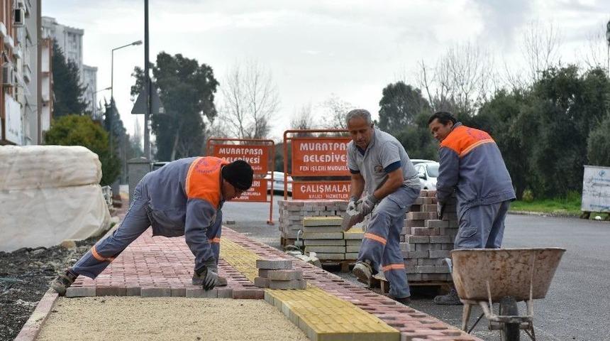 Kızıltoprak&rsquo;ta Kaldırım &Ccedil;alışmaları Başladı