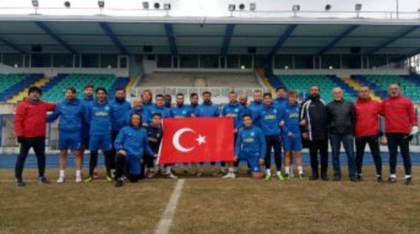 K&uuml;tahyasporlu Futbolculardan Mehmet&ccedil;iklere &rsquo;yanınızdayız&rsquo; Mesajı
