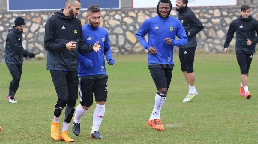 Evkur Yeni Malatyaspor&rsquo;da B&uuml;t&uuml;n Hesaplar 3 Puan &Uuml;zerine