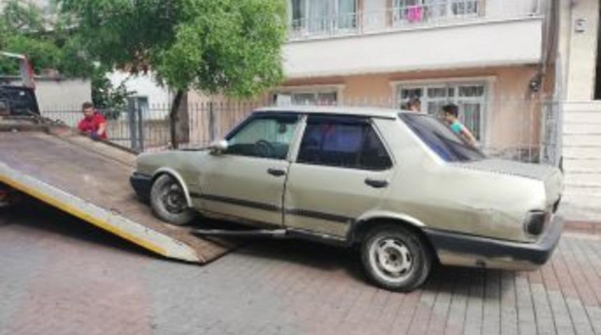 İzmit&rsquo;te Hurda Ara&ccedil;lar Toplanıyor