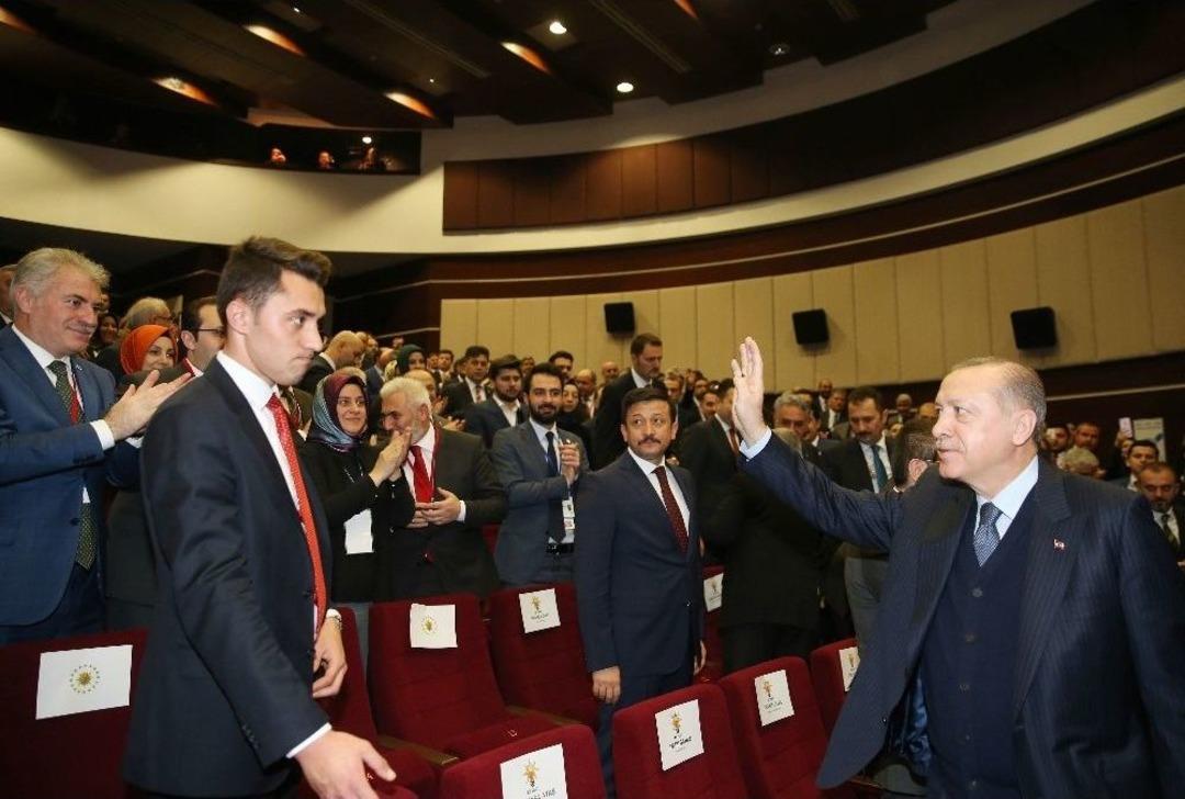 Cumhurbaşkanı Erdoğan: &ldquo;ter&ouml;r &Ouml;rg&uuml;t&uuml;n&uuml;n Arkasından Bayrak Sallamakla Demokrat Olunmaz, &Ouml;zg&uuml;rl&uuml;k Yanlısı Olunmaz, Hak Ve Adalet M&uuml;dafii Hi&ccedil; Olunmaz, Olunsa Olunsa Ter&ouml;r &Ouml;rg&uuml;t&uuml; Yardak&ccedil;ısı Olunur&rdquo;