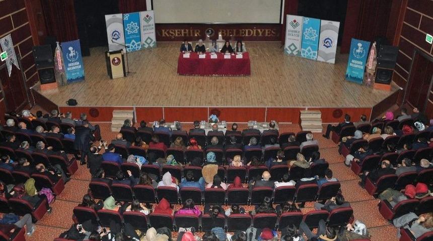 Akşehir&rsquo;de Tarık Buğra Paneli