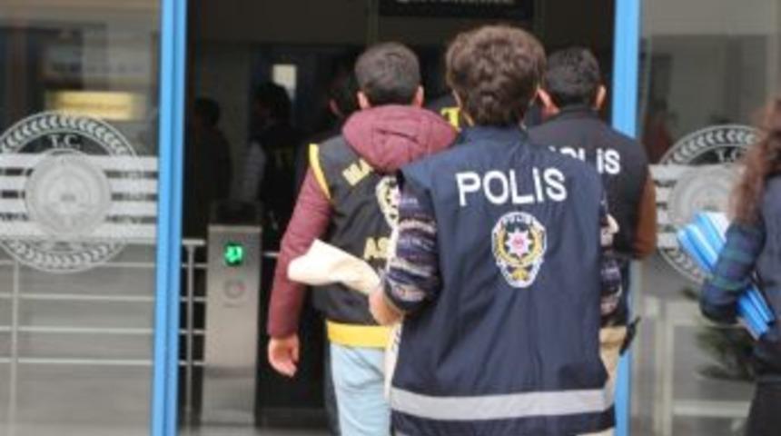 Marmaris&rsquo;ta Hırsızlık Zanlısı Polisten Ka&ccedil;amadı