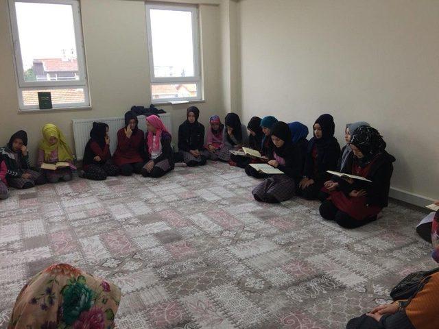 &Ouml;ğrencilerden, Afrin&rsquo;e Fetih Duası Ve Lokma Hayrı 1