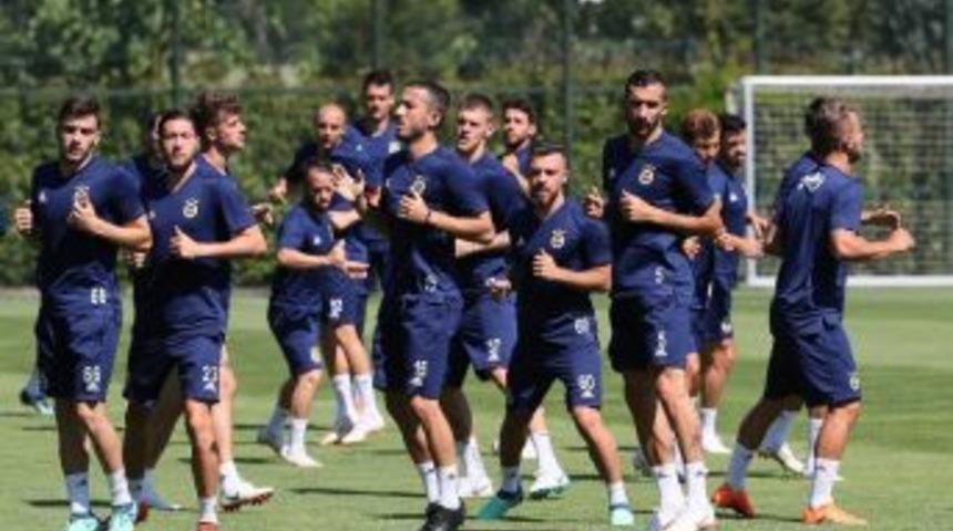 Fenerbahçe, Hazırlıklarını Sürdürüyor